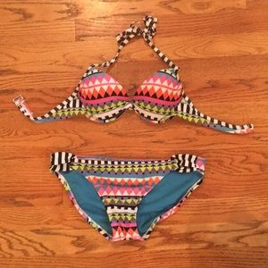 Multi Color Aztec Pattern Bikini 👙